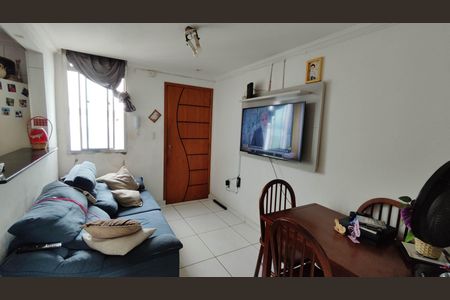 Sala de apartamento à venda com 3 quartos, 55m² em Conjunto Residencial José Bonifácio, São Paulo