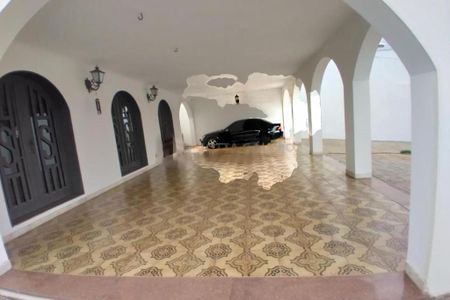 Casa à venda com 564m², 6 quartos e 13 vagas