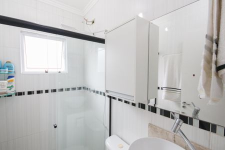 Casa à venda com 100m², 3 quartos e 2 vagasBanheiro da Suíte