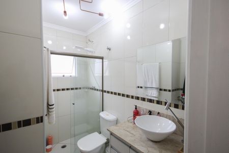 Banheiro de casa à venda com 3 quartos, 100m² em Vila Mazzei, São Paulo