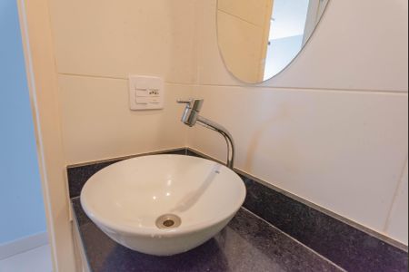 Apartamento à venda com 52m², 3 quartos e 1 vaga Apartamento à venda com 52m², 3 quartos e 1 vagaBanheiro