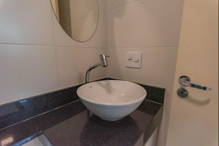 Apartamento à venda com 52m², 3 quartos e 1 vaga Apartamento à venda com 52m², 3 quartos e 1 vagaBanheiro da Suíte