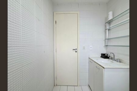 Apartamento para alugar com 47m², 1 quarto e 1 vaga Apartamento para alugar com 47m², 1 quarto e 1 vagaBanheiro da Suíte