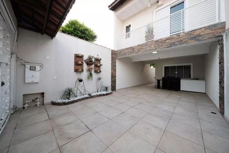 Casa à venda com 174m², 4 quartos e 4 vagas