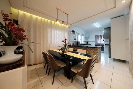 Casa à venda com 4 quartos, 174m² em Parque Boturussu, São Paulo