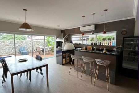 Casa à venda com 4 quartos, 350m² em Alphaville, Santana de Parnaíba