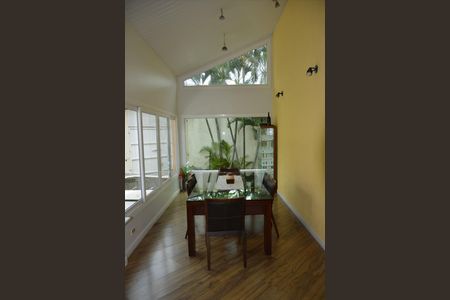 Casa à venda com 3 quartos, 298m² em Jardim Leonor Mendes de Barros, São Paulo