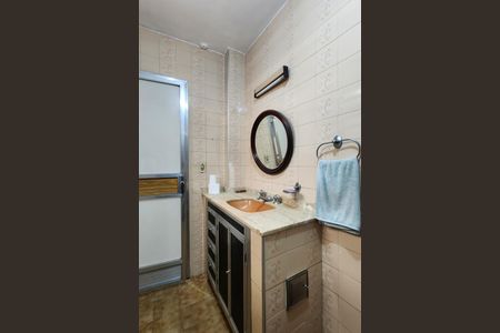 Casa à venda com 60m², 3 quartos e 1 vaga Casa à venda com 60m², 3 quartos e 1 vagaBanheiro