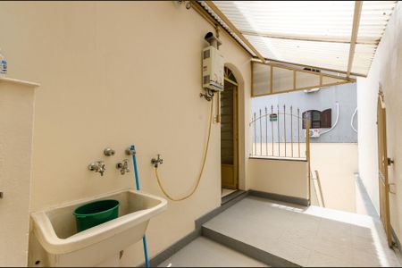 Casa para alugar com 247m², 4 quartos e 2 vagasÁrea de Serviço