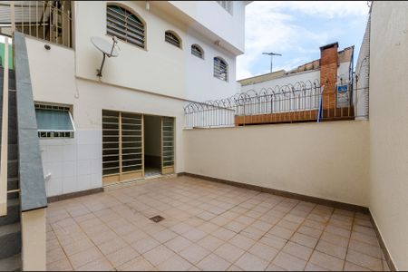 Casa para alugar com 247m², 4 quartos e 2 vagasQuintal