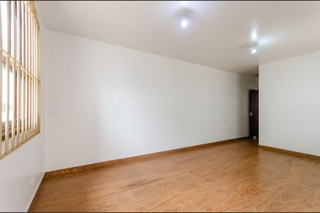 Casa para alugar com 247m², 4 quartos e 2 vagasSuíte