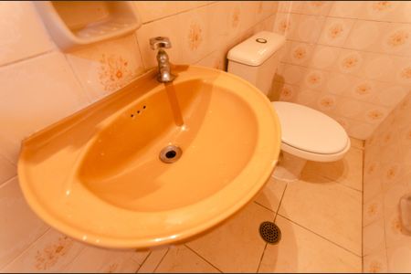 Casa para alugar com 247m², 4 quartos e 2 vagasLavabo