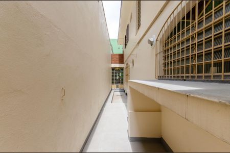 Casa para alugar com 247m², 4 quartos e 2 vagasÁrea de Serviço - Corredor