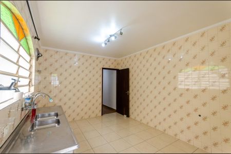 Casa para alugar com 247m², 4 quartos e 2 vagasCozinha