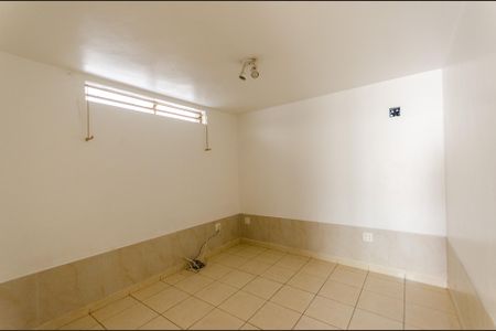 Casa para alugar com 247m², 4 quartos e 2 vagasQuarto de serviço