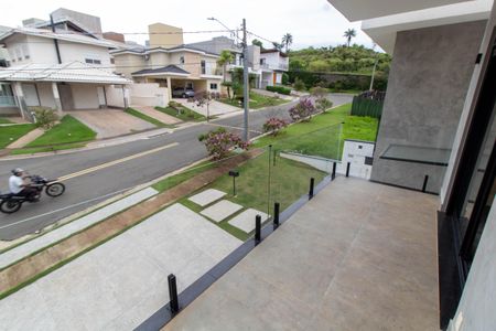 Casa de condomínio à venda com 342m², 4 quartos e 4 vagasSacada da Suíte 2