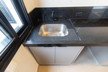 Casa de condomínio à venda com 342m², 4 quartos e 4 vagasÁrea de Serviço