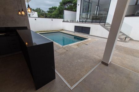 Casa de condomínio à venda com 342m², 4 quartos e 4 vagasÁrea comum