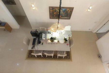 Casa de condomínio à venda com 675m², 5 quartos e 4 vagas