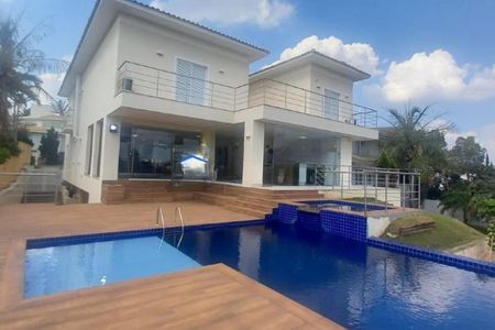 Casa de condomínio à venda com 675m², 5 quartos e 4 vagas