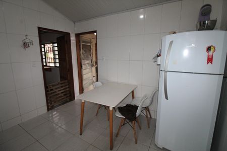 Casa para alugar com 100m², 3 quartos e 2 vagasCozinha
