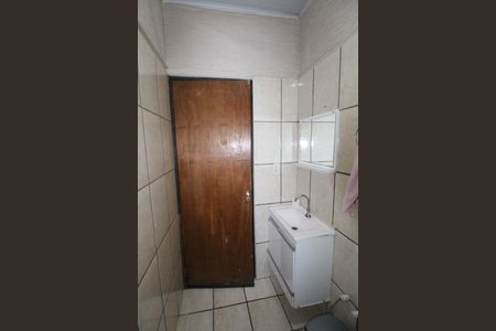 Casa para alugar com 100m², 3 quartos e 2 vagasBanheiro 