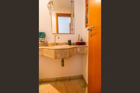 Apartamento à venda com 139m², 3 quartos e 2 vagas Apartamento à venda com 139m², 3 quartos e 2 vagasLavabo