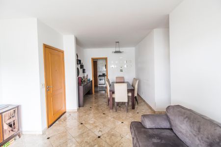 Apartamento à venda com 139m², 3 quartos e 2 vagas Apartamento à venda com 139m², 3 quartos e 2 vagasSala