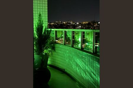 Apartamento à venda com 180m², 4 quartos e 2 vagas Apartamento à venda com 180m², 4 quartos e 2 vagasFoto 14