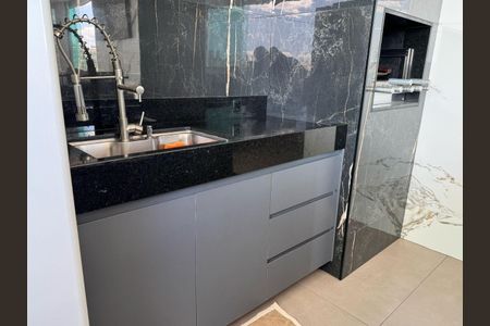 Apartamento à venda com 180m², 4 quartos e 2 vagas Apartamento à venda com 180m², 4 quartos e 2 vagasFoto 25