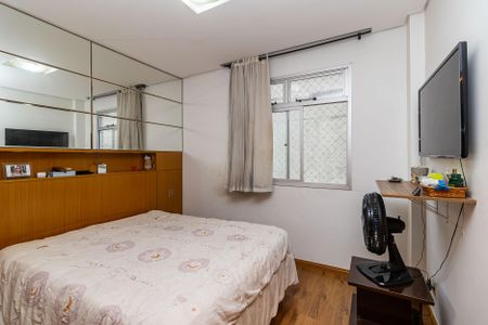Apartamento à venda com 96m², 3 quartos e 2 vagas Apartamento à venda com 96m², 3 quartos e 2 vagasQuarto 3