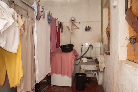 Casa à venda com 80m², 2 quartos e 1 vagaÁrea de Serviço