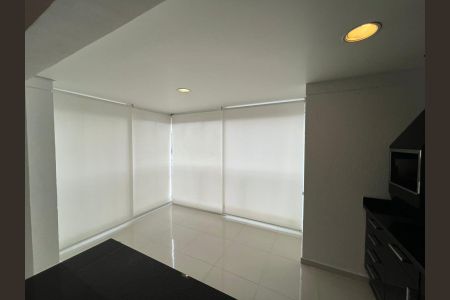 Apartamento para alugar com 80m², 2 quartos e 2 vagasVaranda