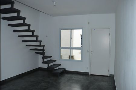 Casa de Condomínio para alugar com 2 quartos, 59m² em Centro (caucaia do Alto), Cotia