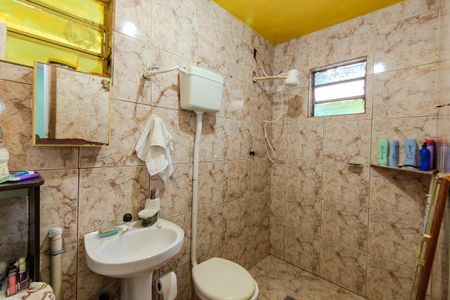 Casa à venda com 250m², 3 quartos e 1 vaga Casa à venda com 250m², 3 quartos e 1 vagaBanheiro