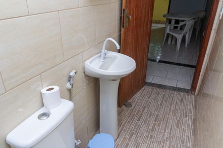 Casa de condomínio para alugar com 40m², 2 quartos e 1 vaga Casa de condomínio para alugar com 40m², 2 quartos e 1 vagaBanheiro