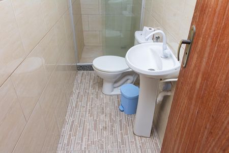 Casa de condomínio para alugar com 40m², 2 quartos e 1 vaga Casa de condomínio para alugar com 40m², 2 quartos e 1 vagaBanheiro