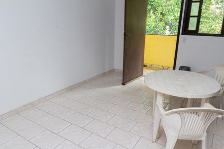 Casa de condomínio para alugar com 40m², 2 quartos e 1 vaga Casa de condomínio para alugar com 40m², 2 quartos e 1 vagaSala