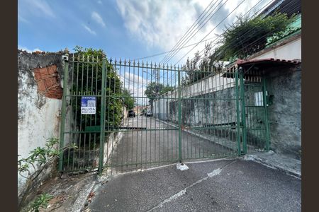 Casa para alugar com 68m², 2 quartos e 1 vagaFachada + Plaquinha