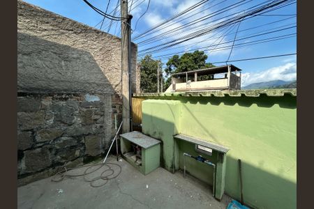 Casa para alugar com 68m², 2 quartos e 1 vagaQuintal