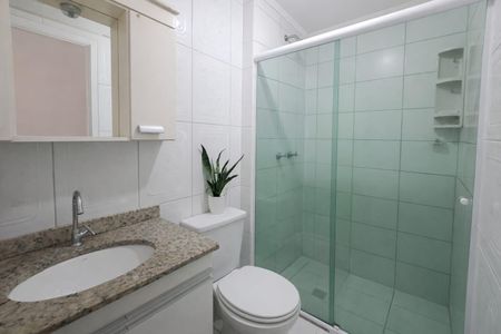 Banheiro de apartamento à venda com 2 quartos, 52m² em Umuarama, Osasco