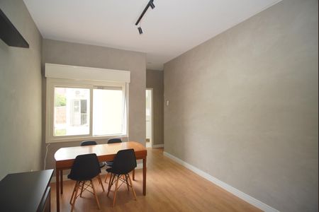 Sala de apartamento à venda com 2 quartos, 75m² em Petrópolis, Porto Alegre