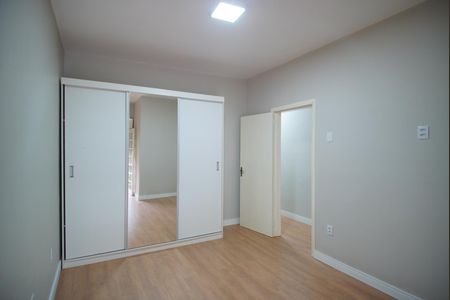 Quarto 1 de apartamento à venda com 2 quartos, 75m² em Petrópolis, Porto Alegre