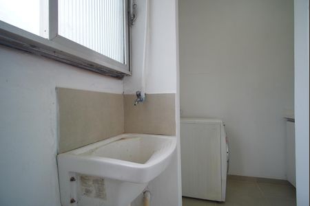 Apartamento à venda com 75m², 2 quartos e sem vagaÁrea e Banheiro de Seviço