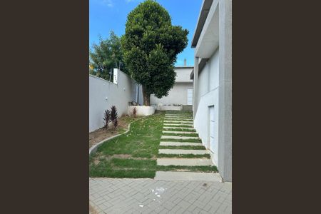 Casa para alugar com 360m², 2 quartos e 3 vagas Casa para alugar com 360m², 2 quartos e 3 vagasQuintal