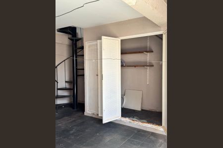 Casa para alugar com 200m², 4 quartos e 2 vagas Casa para alugar com 200m², 4 quartos e 2 vagasÁrea Comum