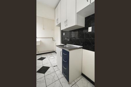 Cozinha de apartamento à venda com 1 quarto, 33m² em Sarandi, Porto Alegre