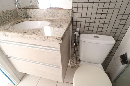 Banheiro Social de apartamento para alugar com 3 quartos, 77m² em Laranjeiras, Uberlândia