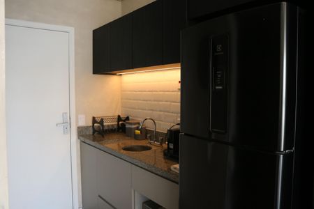 Cozinha de kitnet/studio para alugar com 1 quarto, 24m² em Barra Funda, São Paulo