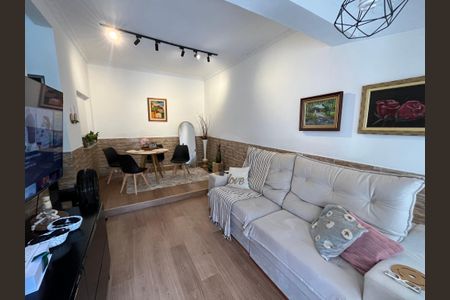 Sala de casa de condomínio à venda com 3 quartos, 140m² em Ilha do Governador, Rio de Janeiro